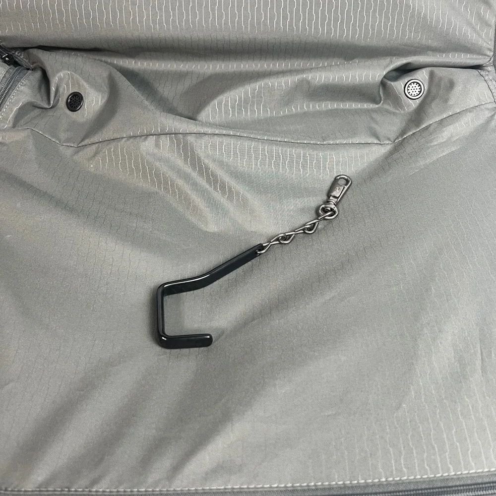 Tumi T-Tech Rolling Garment Bag Grey Ballistic Nylon Suit Carrier 6730MST